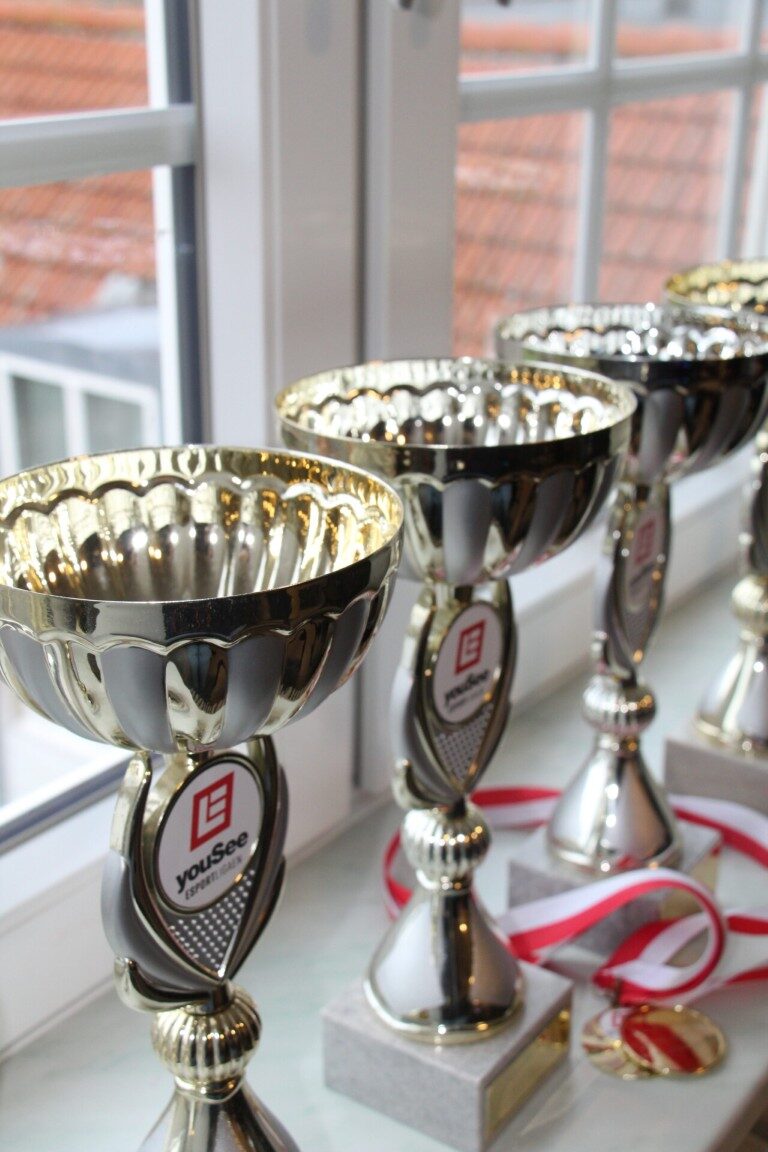 Vinderpokaler og medaljer i vindueskarmen – flotte resultater og ambitioner i efterskoleligaen